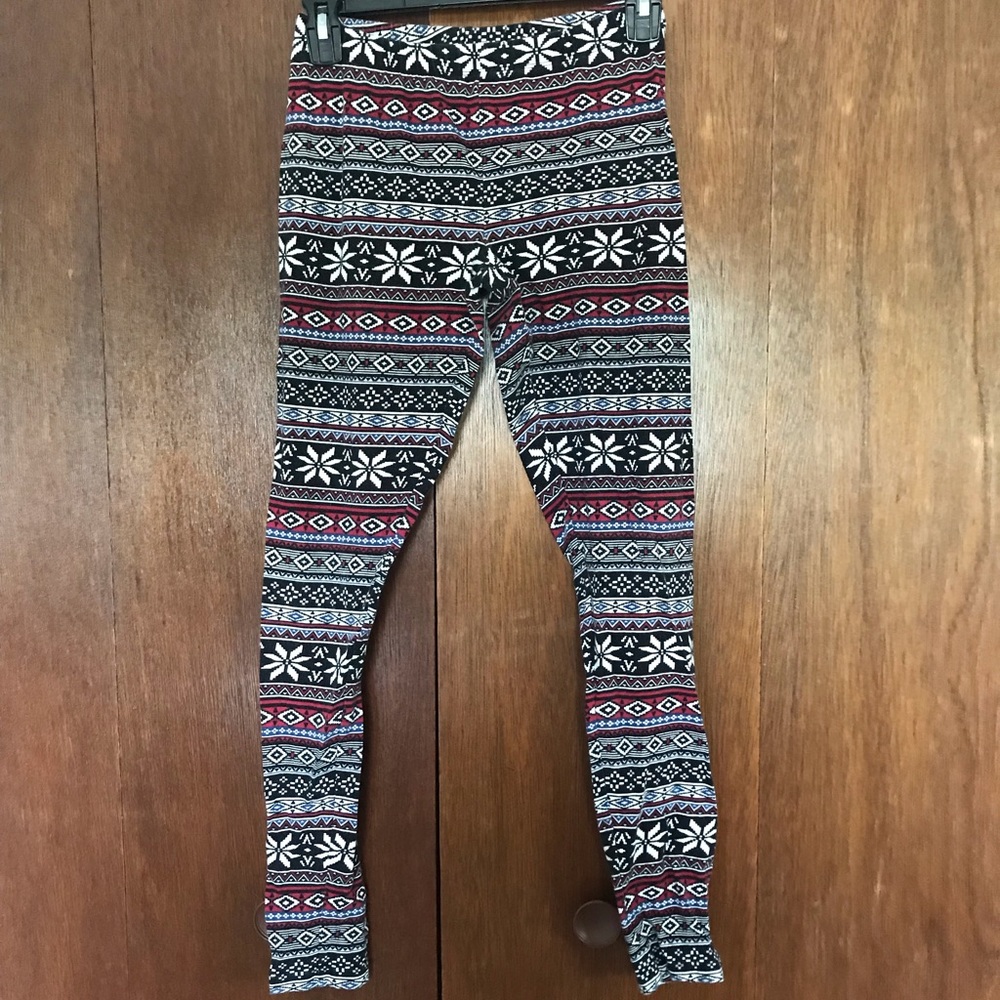 Forever 21 snowflake leggings